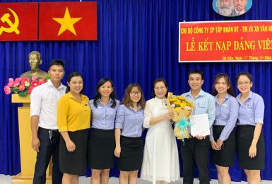 Lễ kết nạp Đảng viên mới và trao Quyết định công nhận Đảng viên chính thức 27/04/2021