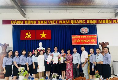 Lễ kết nạp Đảng viên mới và trao Quyết định công nhận Đảng viên chính thức ngày 19.05.2022