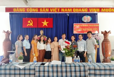 Lễ kết nạp Đảng viên mới và trao Quyết định công nhận Đảng viên chính thức 23/10/2021