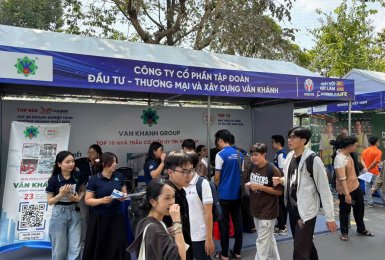 VÂN KHÁNH GROUP KẾT NỐI NHÂN TÀI TẠI SPKT