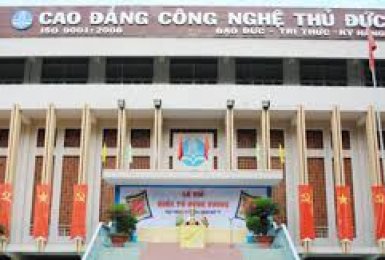 Lễ ký kết hợp đồng chiến lược giữa Trường Cao Đẳng Công Nghệ Thủ Đức và Vân Khánh Corp.